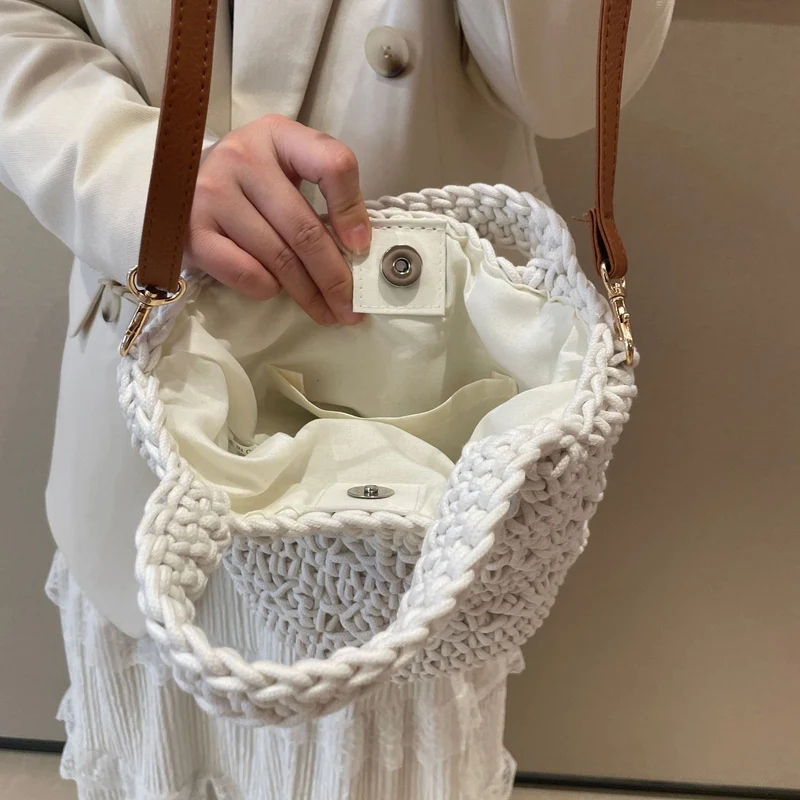 Moderne Handtasche mit stilvollem Muster Skanto