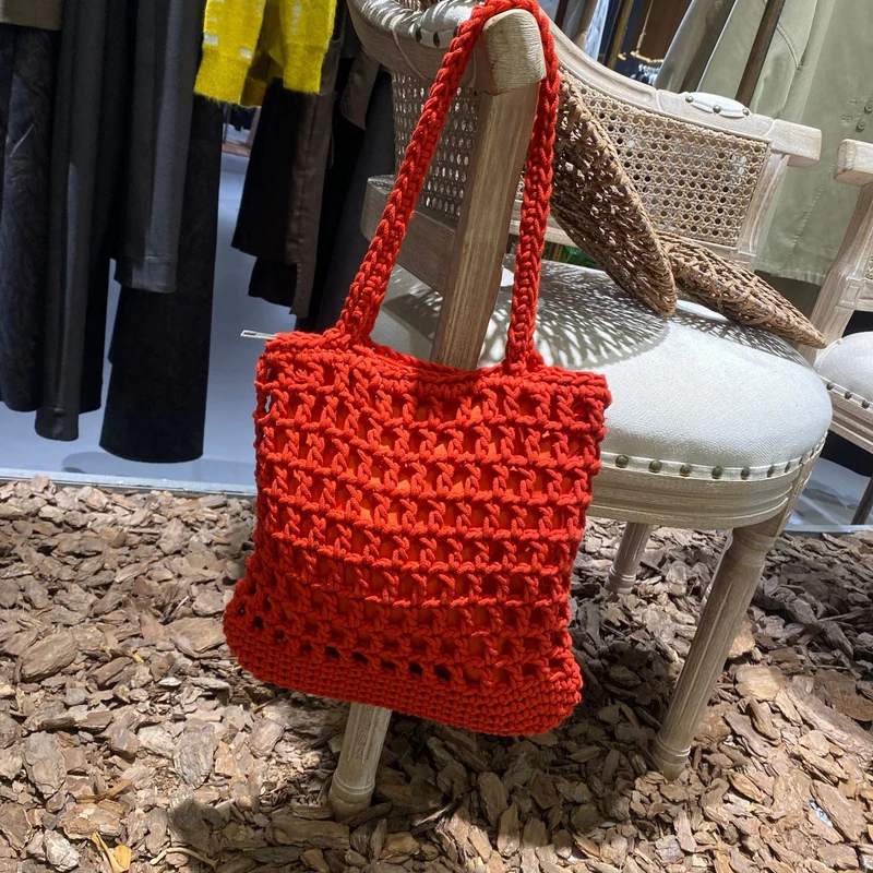 Moderne Handgelenktasche Skanto
