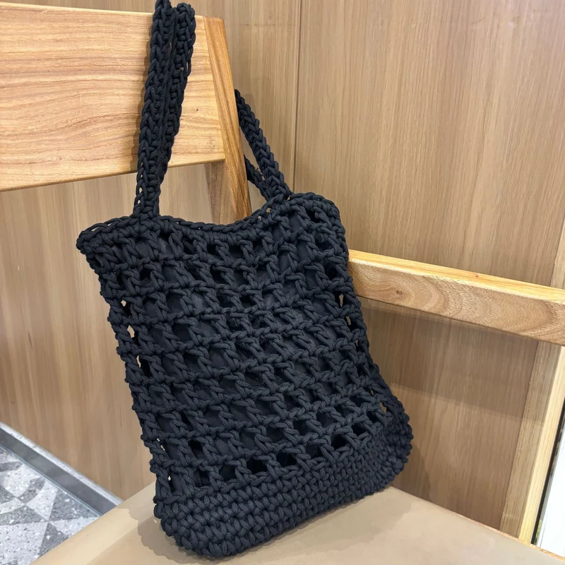 Moderne Handgelenktasche Skanto