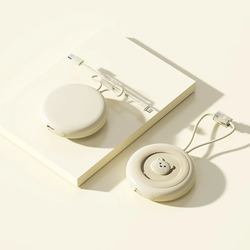 Kompakte Powerbank mit integriertem Ladekabel und leisem Design Skanto