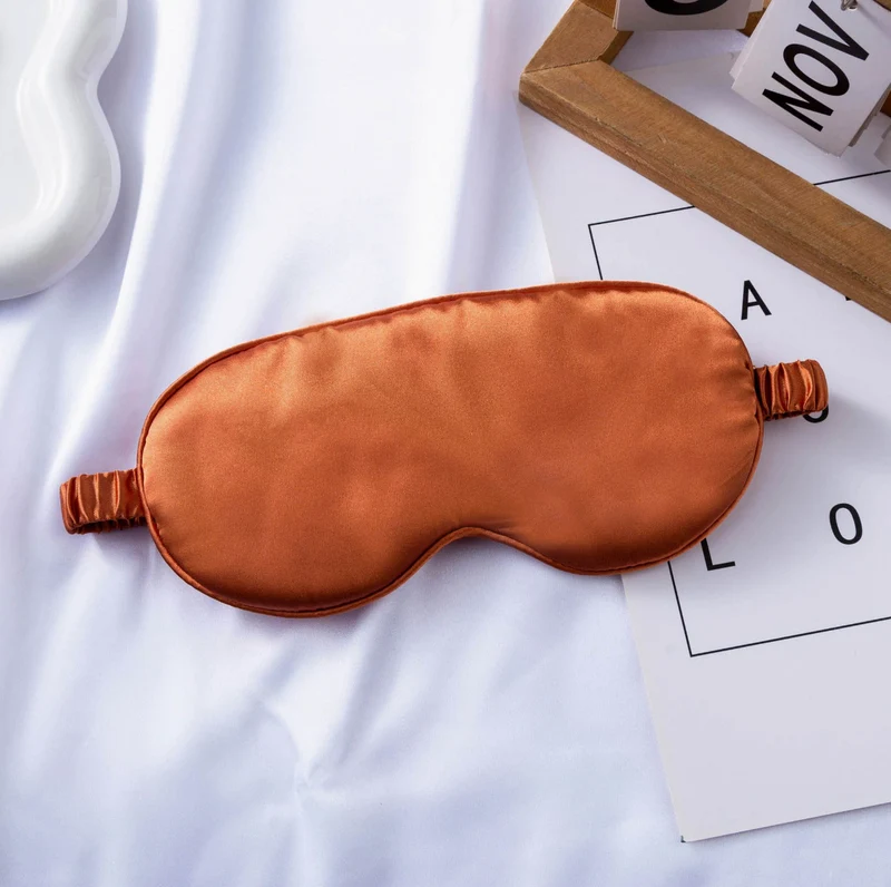Unisex Nan Seiden-Schlafmaske mit ergonomischer Polsterung und verstellbarem Gummiband Skanto