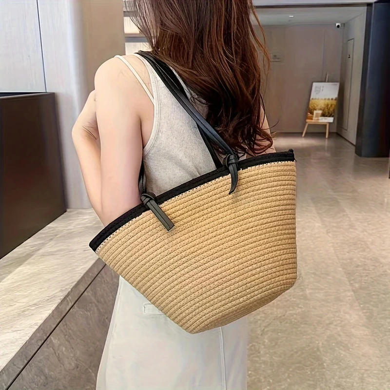 Geräumige Strandtasche mit innovativen Ledergriffen Skanto