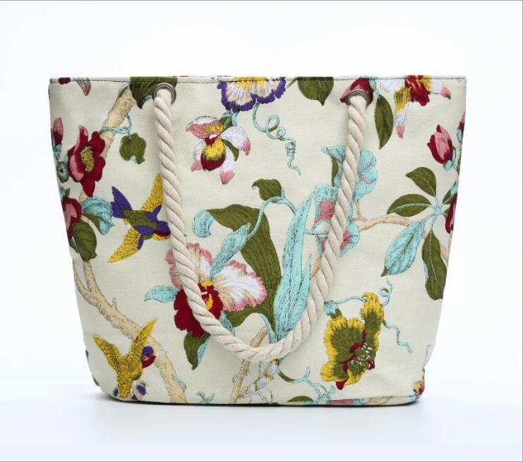 Strandtasche mit Blumenmuster und robusten Kordelgriffen Skanto