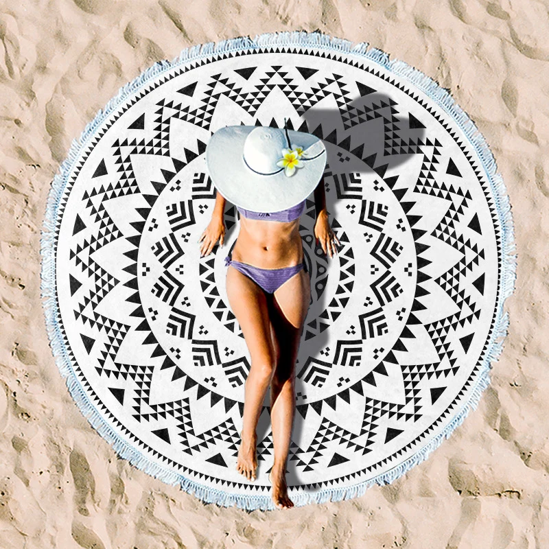 Rundes Strandtuch mit floralen Aquarellmotiven Skanto