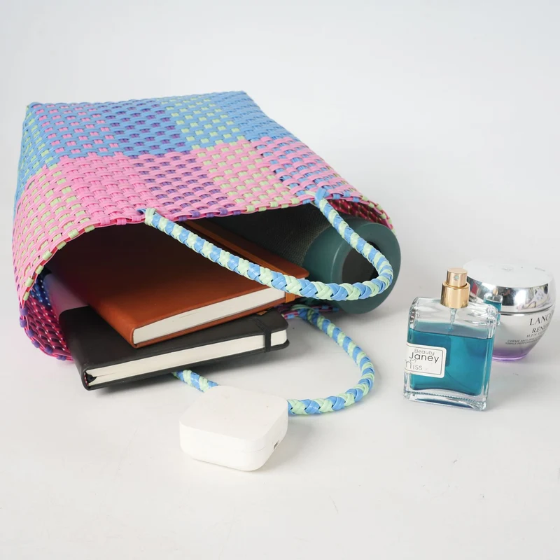 Weiche und farbenfrohe Handtasche Skanto