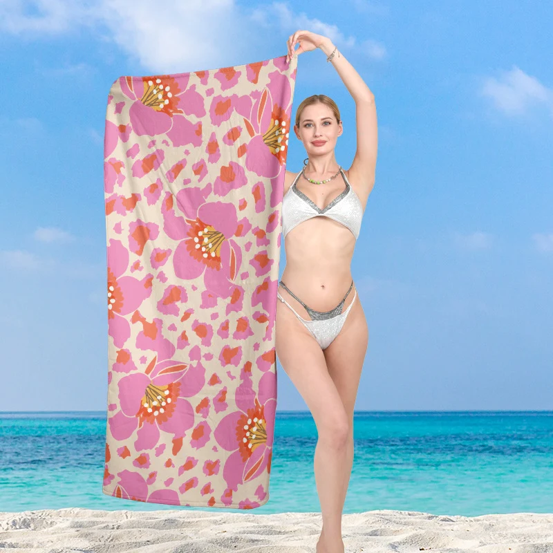 Strandtuch mit stilvollem Leuchtturm- und Wellendesign Skanto
