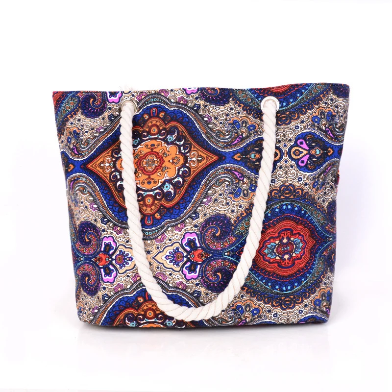 Moderne Strandtasche mit Ethno-Muster Skanto