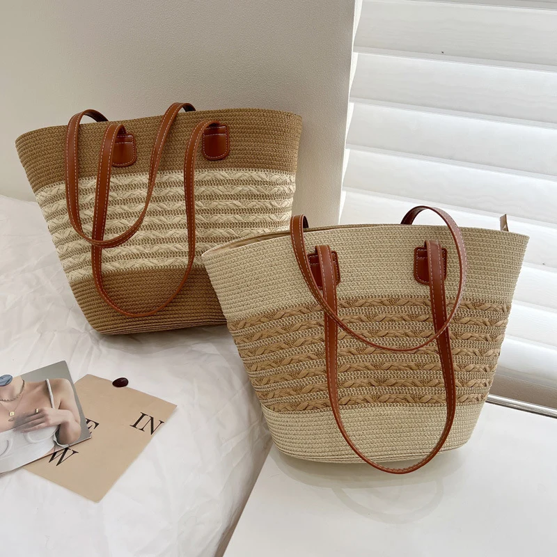 Handgemachte Strohtasche mit eleganten Lederakzenten Skanto