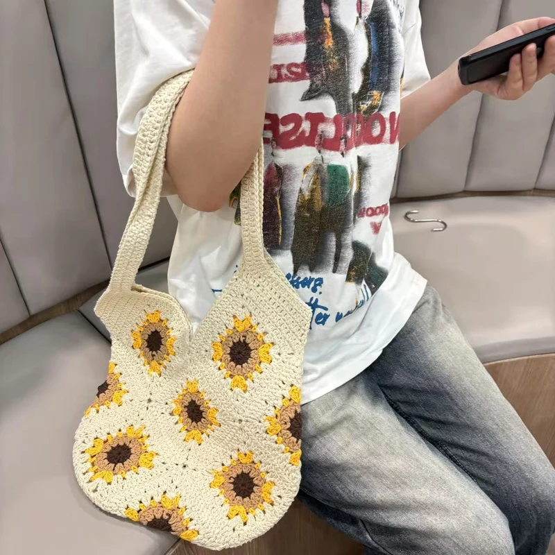 Handgemachte Makramee-Tasche mit Sonnenblumenmotiv Skanto