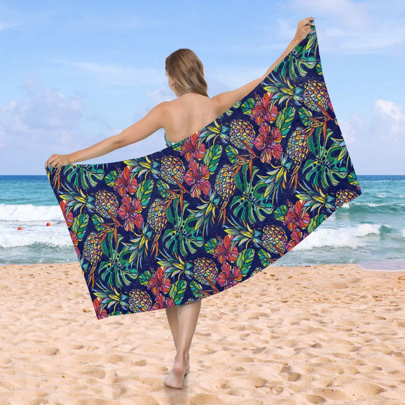 Strandtuch mit exotischem Ananas- und Palmenmuster Skanto