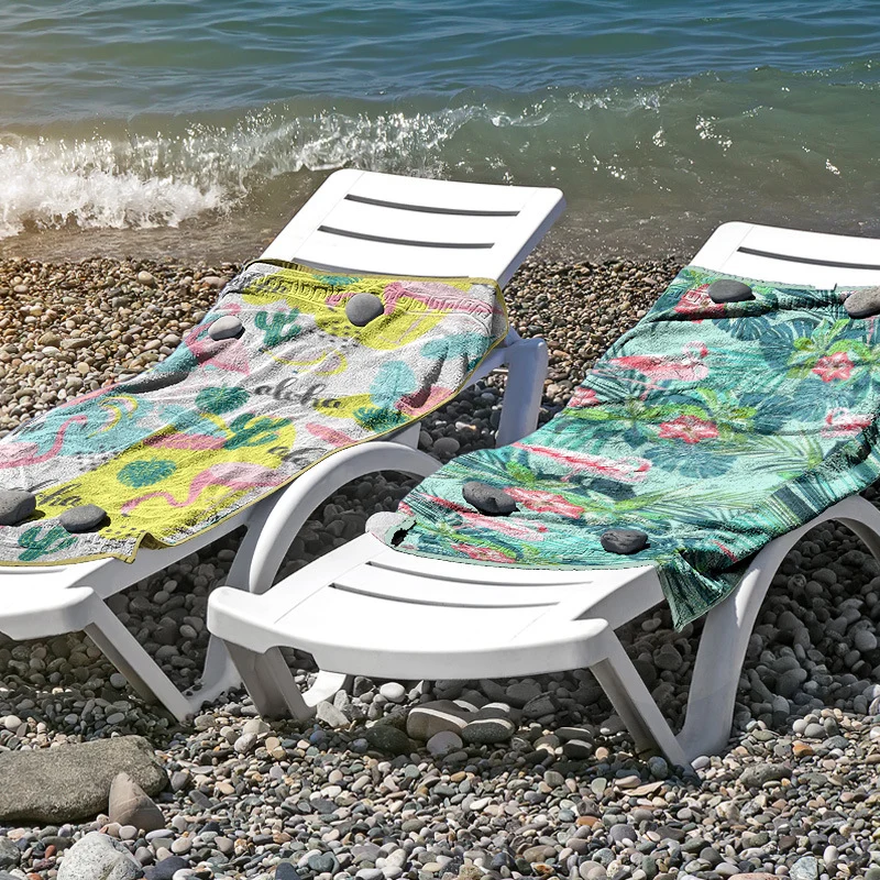 Strandtuch aus hautfreundlicher Mikrofaser mit kreativem Mustermix Skanto