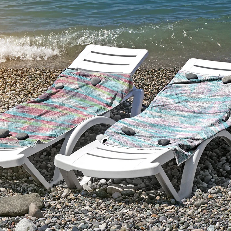 Strandtuch aus hautfreundlicher Mikrofaser mit kreativem Mustermix Skanto