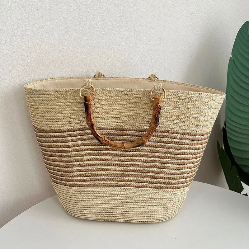 Stilvolle Strohtasche mit hochwertigem Holzgriff Skanto