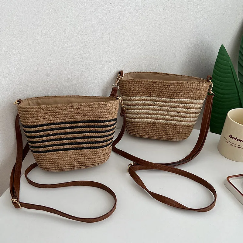 Handgefertigte Strohtasche im modernen Design Skanto