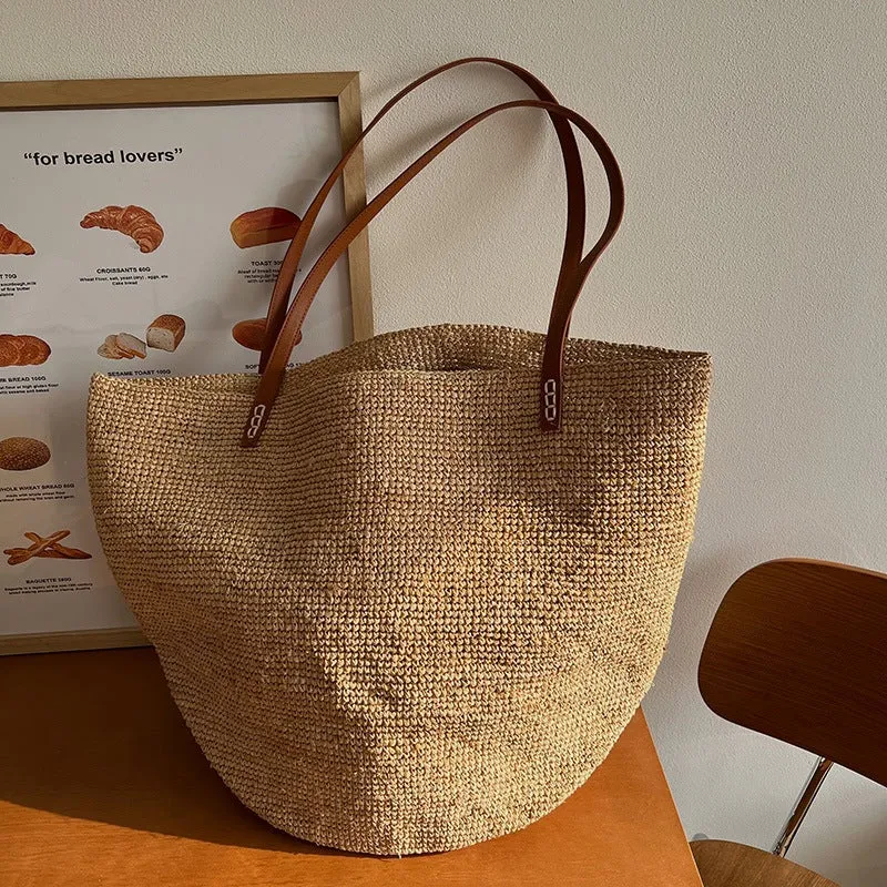 Handgefertigte Strohtasche mit geometrischem Muster Skanto