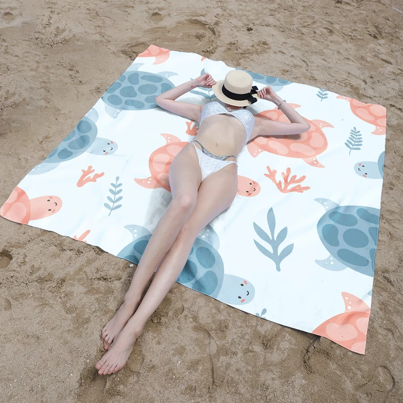 Stranddecke mit niedlichem Schildkrötenmotiv Skanto
