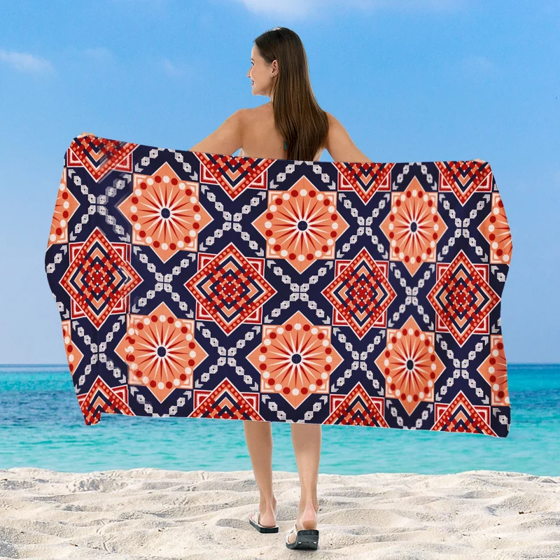Stranddecke mit exklusivem geometrischem Tribal-Design Skanto