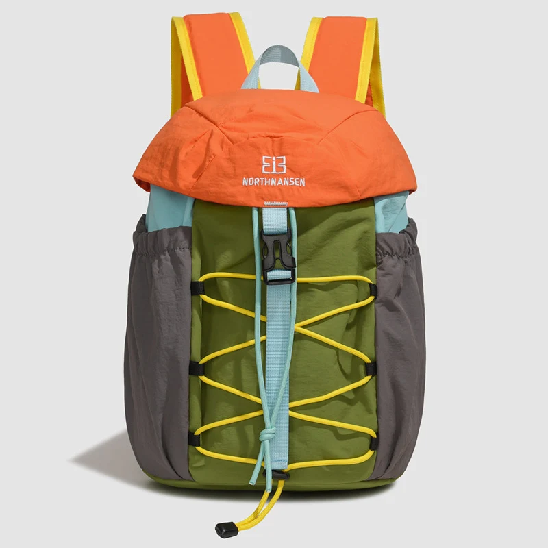 Unisex leichter Urban Outdoor Rucksack mit elastischem Front-Bungee und elastischen Seitentaschen Skanto