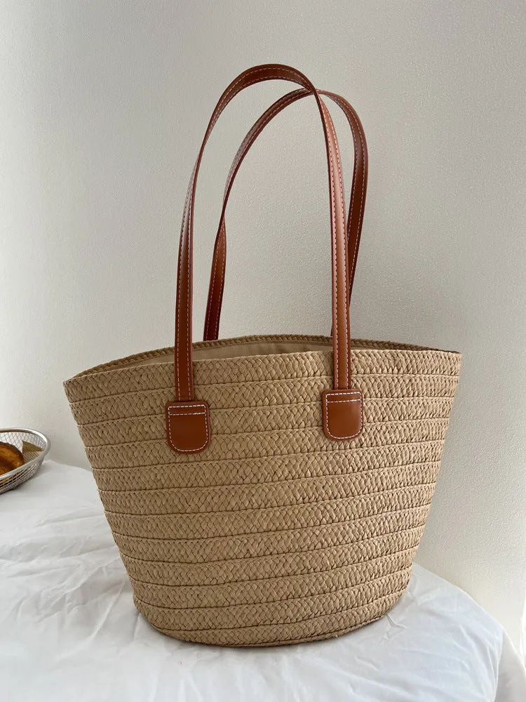 Handgefertigte Strohtasche mit eleganten Ledergriffen Skanto
