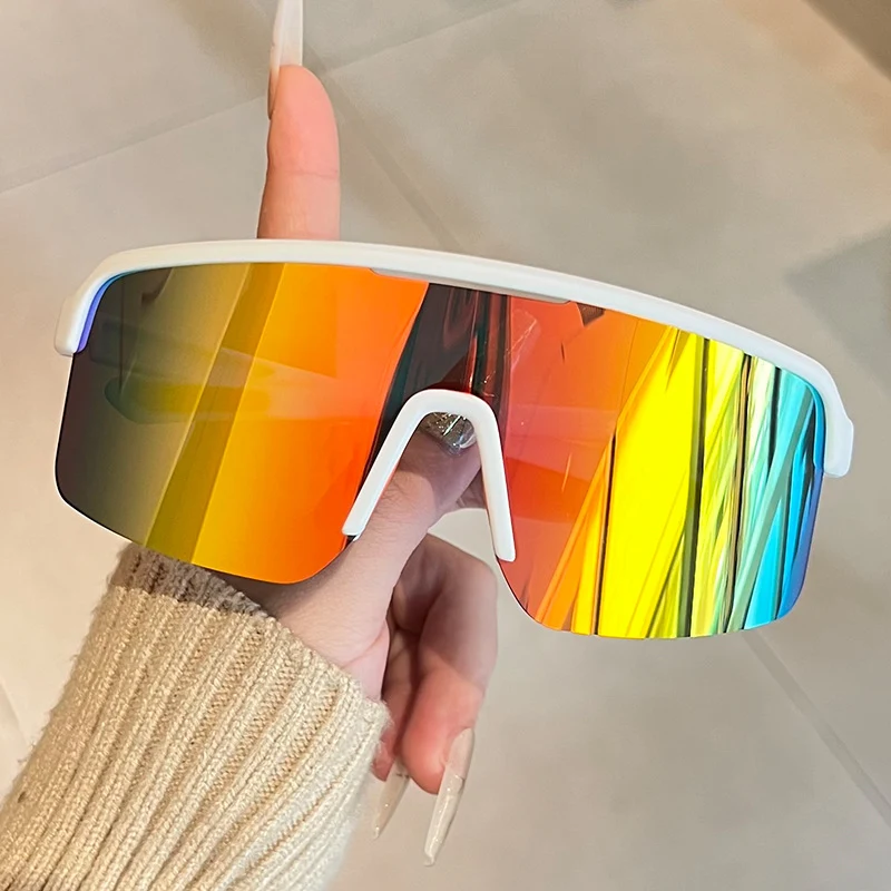 Unisex Skanto Sportliche Shield-Sonnenbrille mit Vollvisierlinse und rutschfesten Nasenpads Skanto