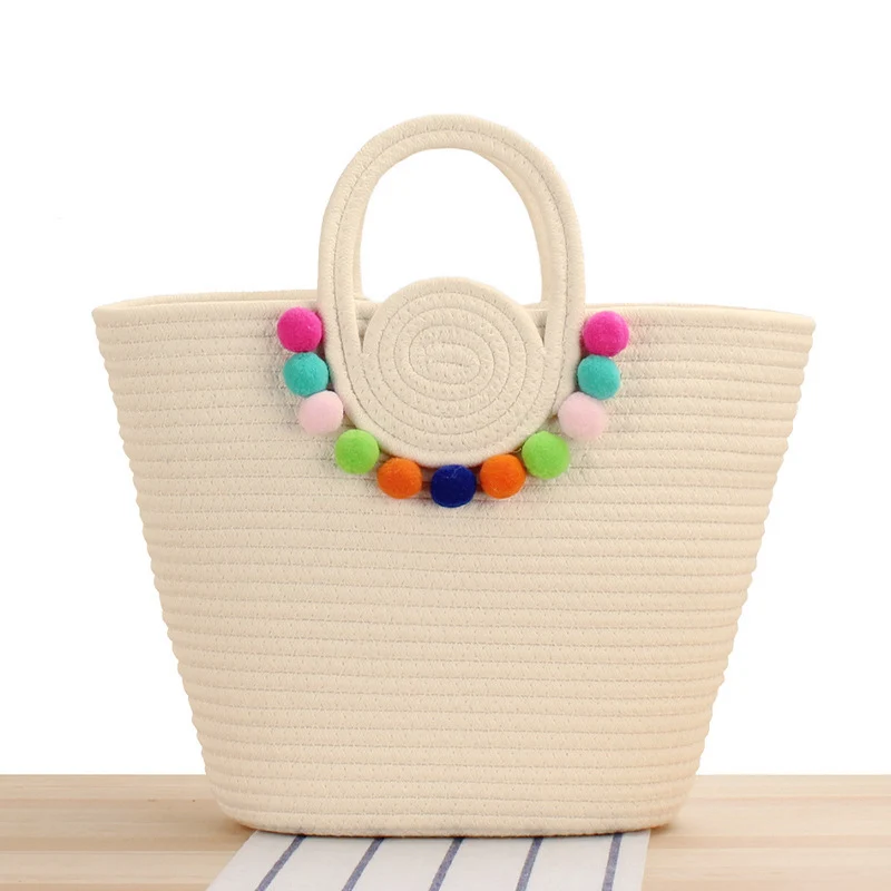 Stilvolle Strandtasche mit bunter Pompon-Dekoration Skanto