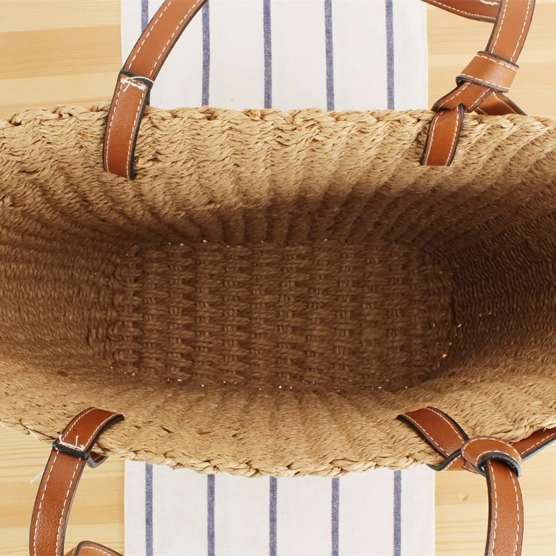 Natur-Raffia-Tragetasche mit elegantem Lederdetail Skanto