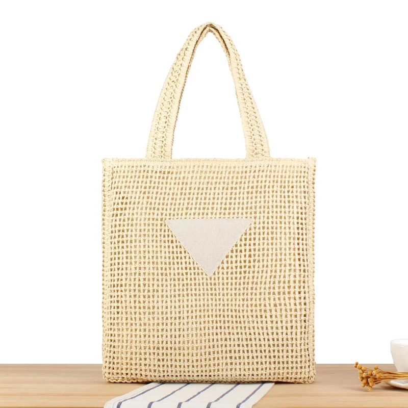 Handtasche aus Naturgeflecht mit minimalistischen Details Skanto