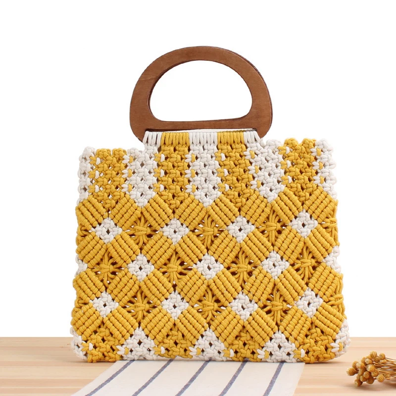 Makramee Tragetasche mit Holzgriffen und floralen Details Skanto