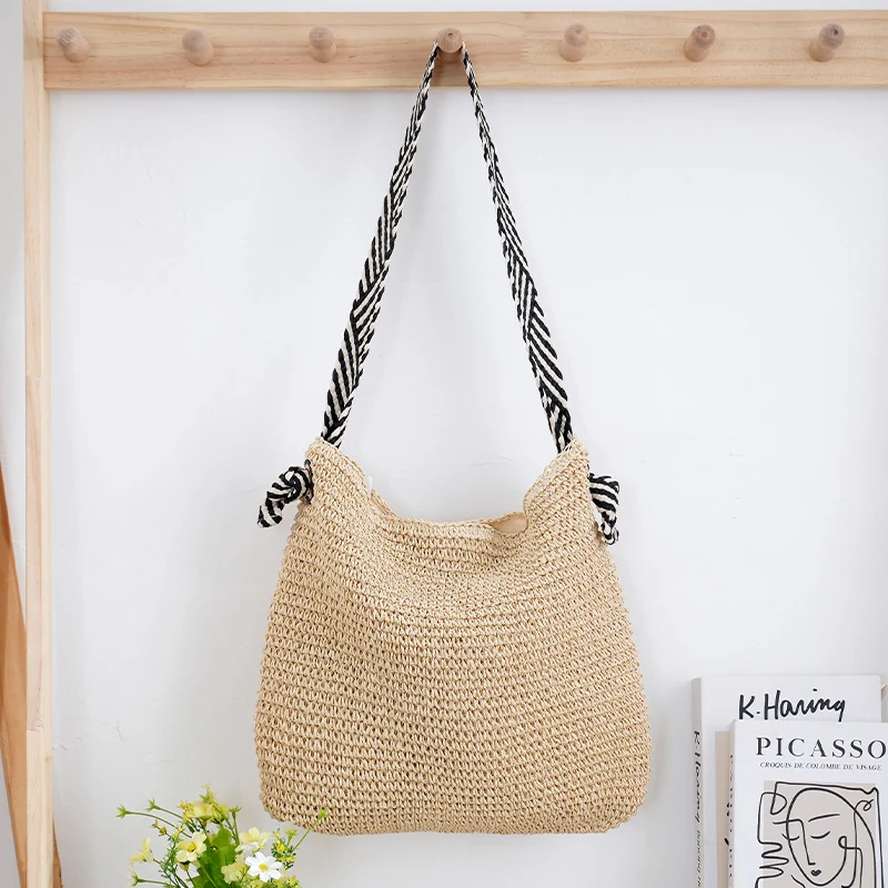 Handtasche aus Naturmaterial mit verspieltem Design Skanto