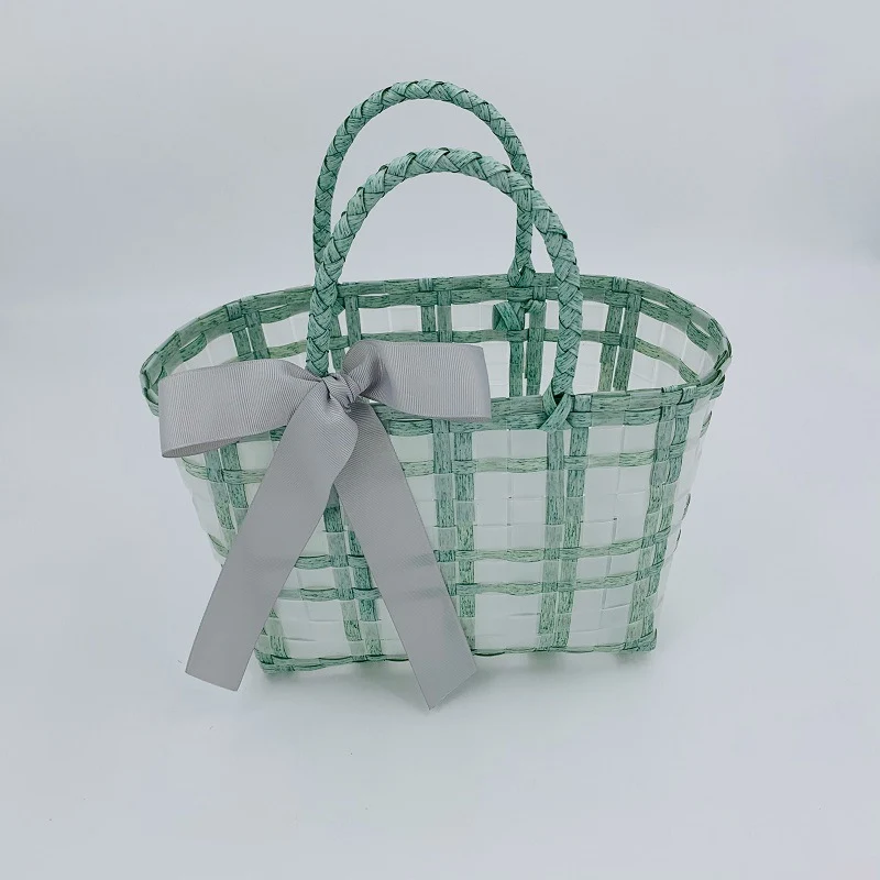 Dekorative Korbtasche mit eleganter Schleife Skanto