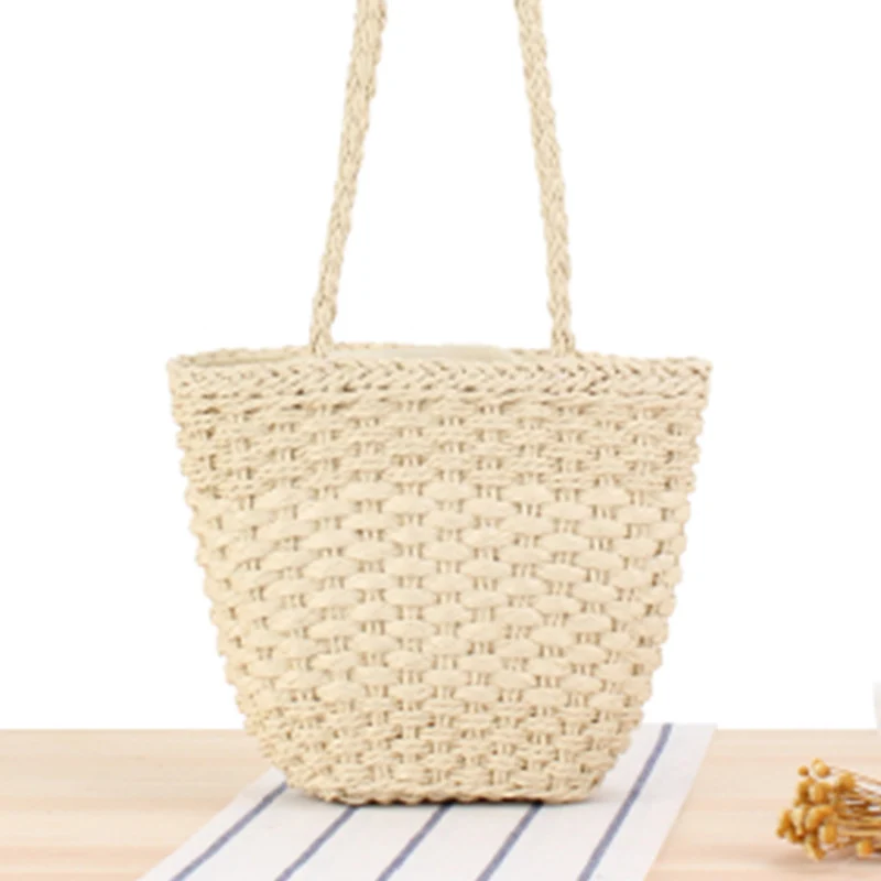 Geflochtene Tragetasche aus Natur-Raffia mit robusten Trageriemen Skanto