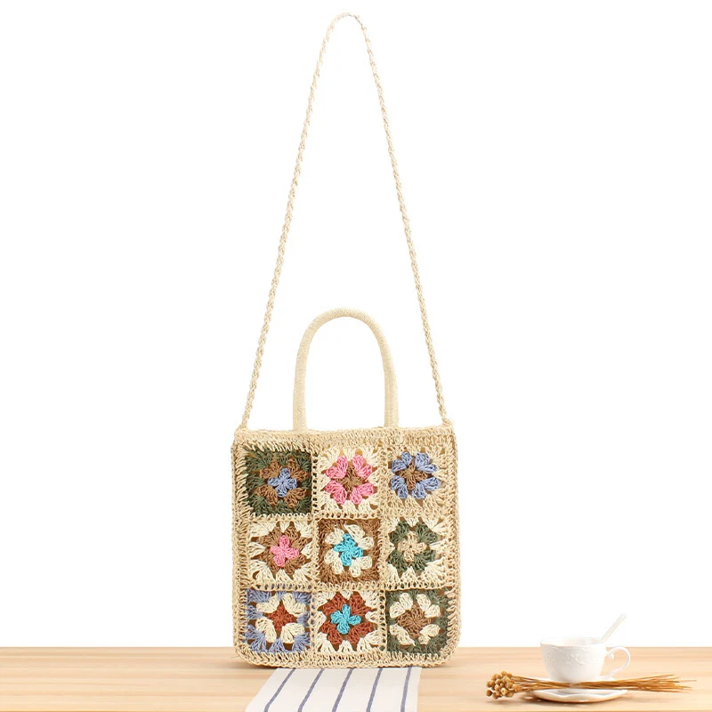 Handgefertigte Umhängetasche im floralen Patchwork-Design Skanto