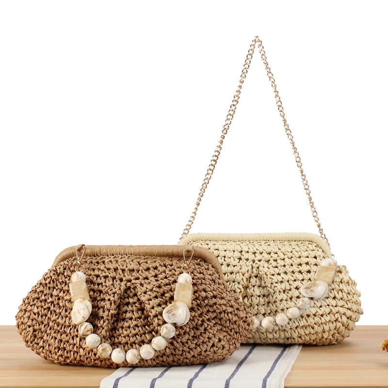 Geflochtene Clutch mit Perlenakzent Skanto