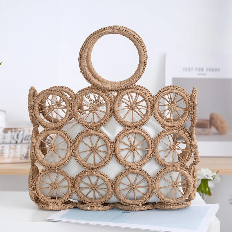 Handtasche mit kunstvollen Kreisdetails Skanto