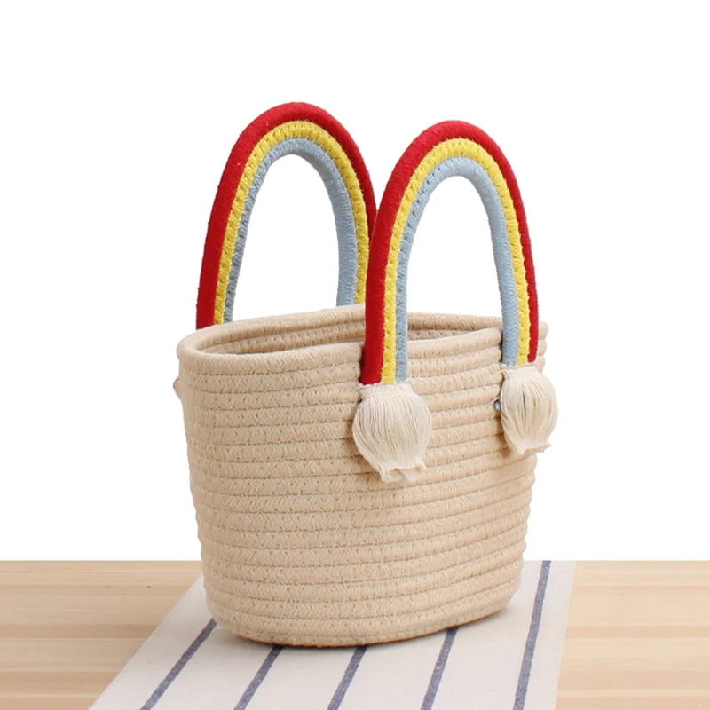 Fröhliche gewebte Tasche mit bunten Griffen Skanto