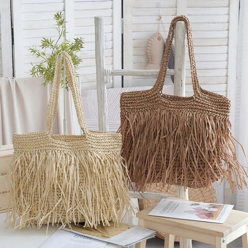 Handgefertigte Strandtasche mit Fransen-Design Skanto