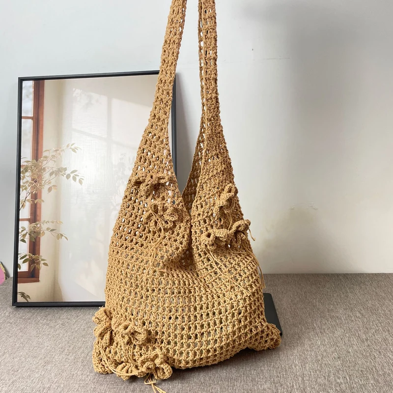 Handgeknüpfte Umhängetasche mit Blumenmuster Skanto