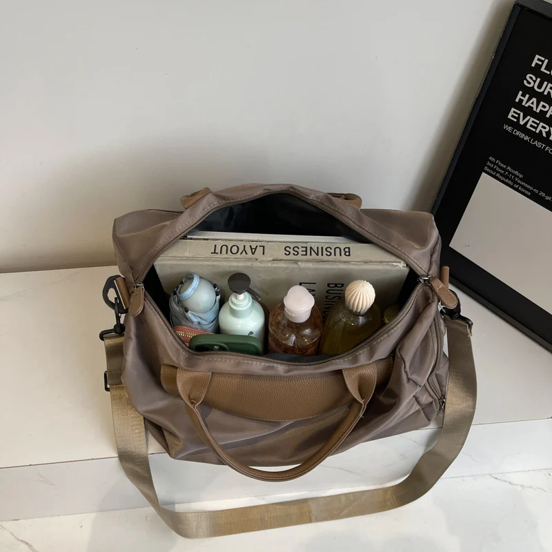 Sportliche Herren-Reisetasche mit gepolsterten Griffen Skanto