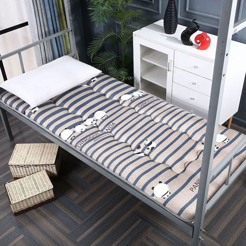 Bequeme Schlafmatte für Damen mit Sternenmuster Skanto