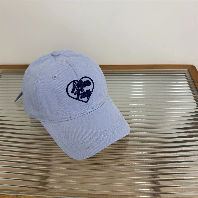 Bestickte Baseballkappe mit Herzdetail Skanto