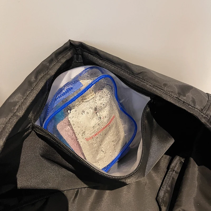 Sportliche und geräumige Reisetasche für Herren Skanto