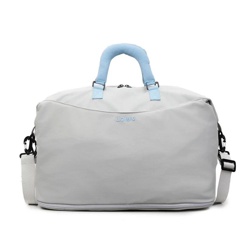 Elegante und geräumige Damen Sport- und Reisetasche Skanto