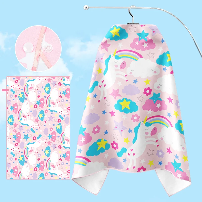 Bademantel Skanto mit Einhorn-Motiv und praktischer Kapuze