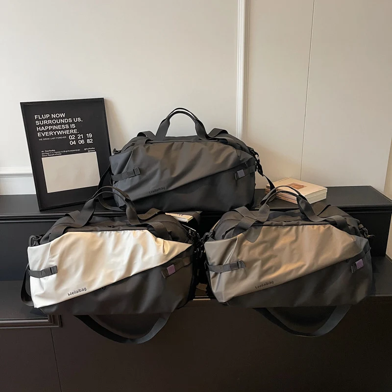 Sportliche Damen-Reisetasche mit innovativem Belüftungssystem Skanto