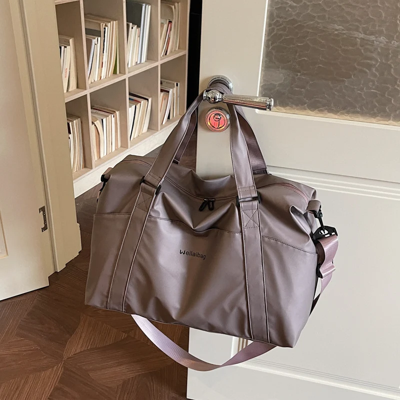 Sportliche Damen-Reisetasche Skanto
