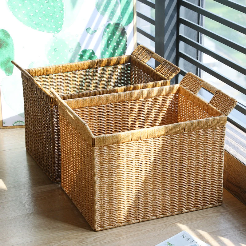 Handgefertigter Aufbewahrungswürfel aus Geflecht mit ergonomischen Griffen Skanto
