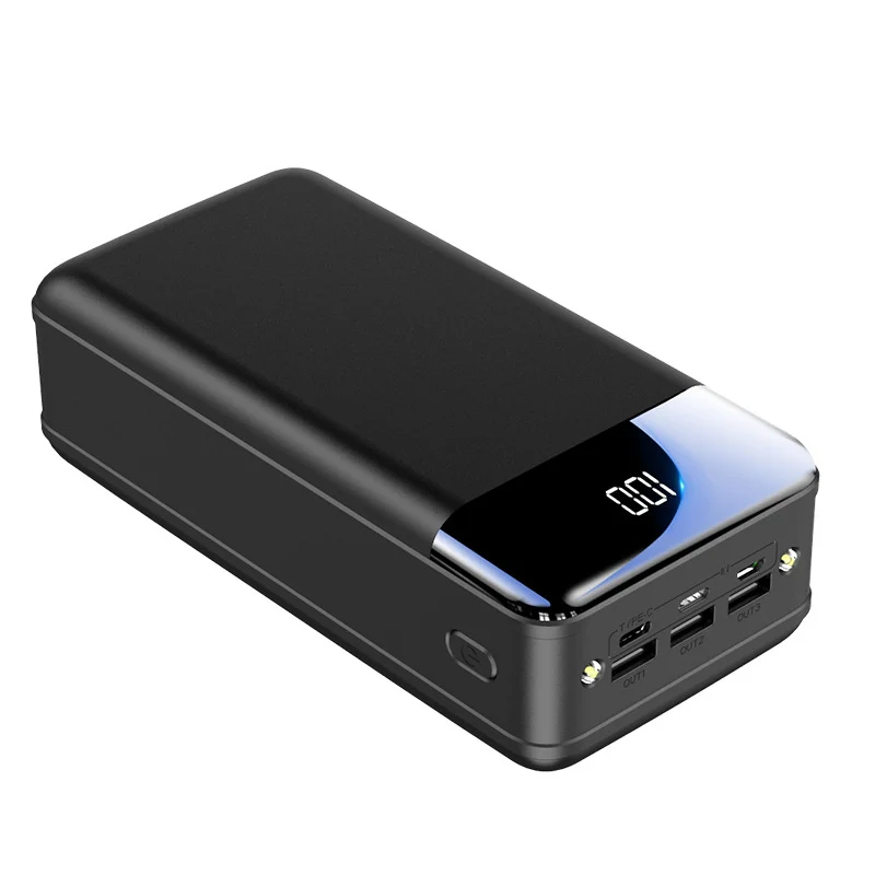 Hochleistungs-Powerbank mit intelligentem LED-Display und mehreren Ladeanschlüssen Skanto