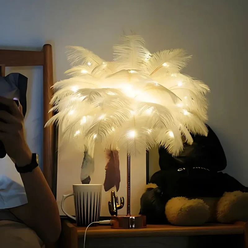 Atmosphärische Feder-Palmenlampe – LumaPalm | Skanto