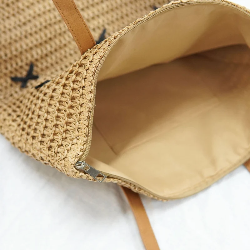 Trendige große Strandtasche mit originellen Schleifenapplikationen Skanto
