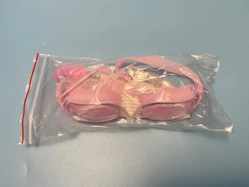 Schwimmbrille Skanto mit ergonomischem Design und integriertem Gehörschutz
